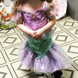Worn once Ariel dress 3t worn once